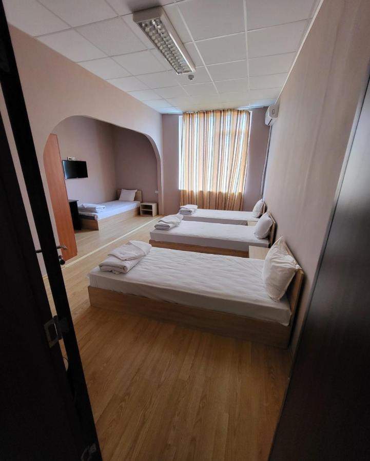 Provans Famili Hotel Letnitsa Екстер'єр фото