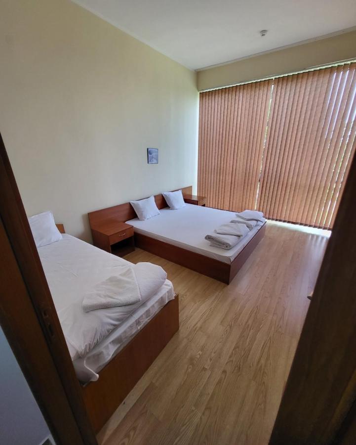 Provans Famili Hotel Letnitsa Екстер'єр фото