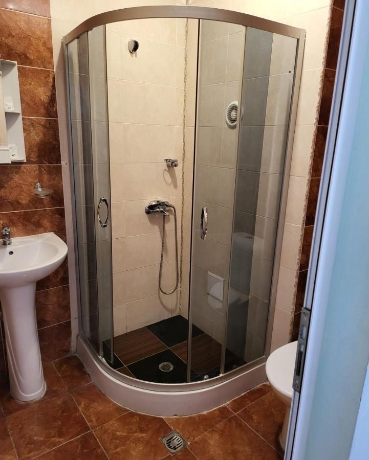 Provans Famili Hotel Letnitsa Екстер'єр фото