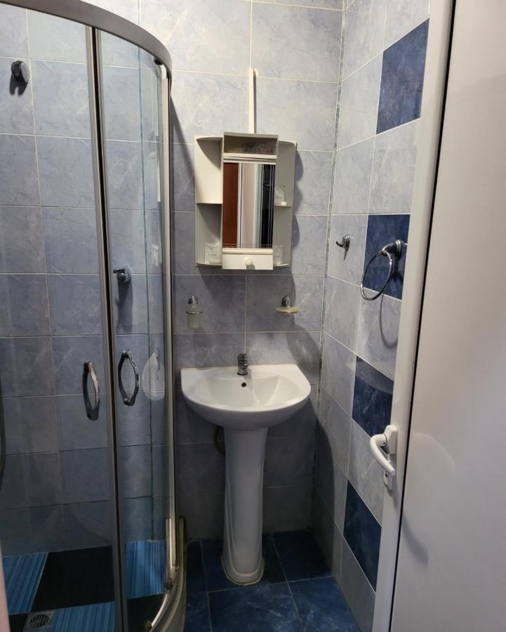 Provans Famili Hotel Letnitsa Екстер'єр фото