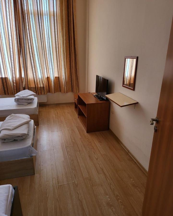 Provans Famili Hotel Letnitsa Екстер'єр фото