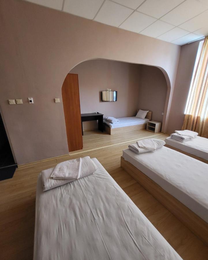 Provans Famili Hotel Letnitsa Екстер'єр фото