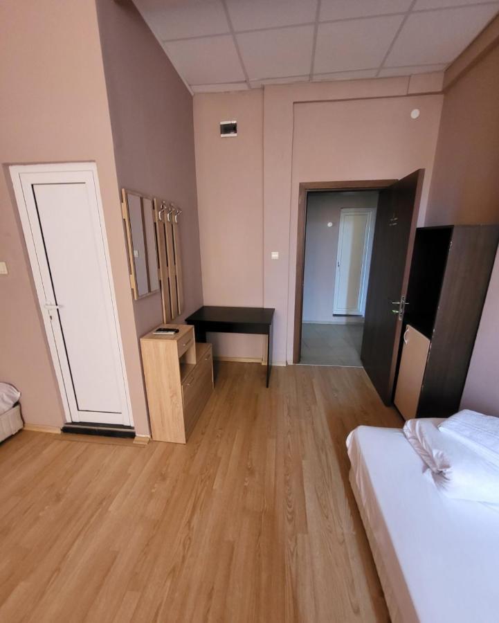 Provans Famili Hotel Letnitsa Екстер'єр фото