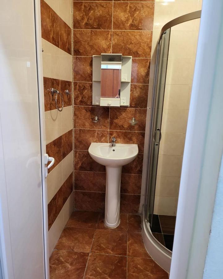 Provans Famili Hotel Letnitsa Екстер'єр фото