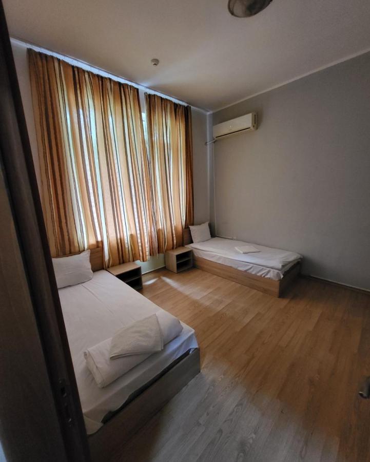 Provans Famili Hotel Letnitsa Екстер'єр фото