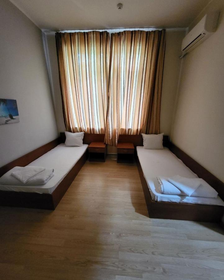 Provans Famili Hotel Letnitsa Екстер'єр фото